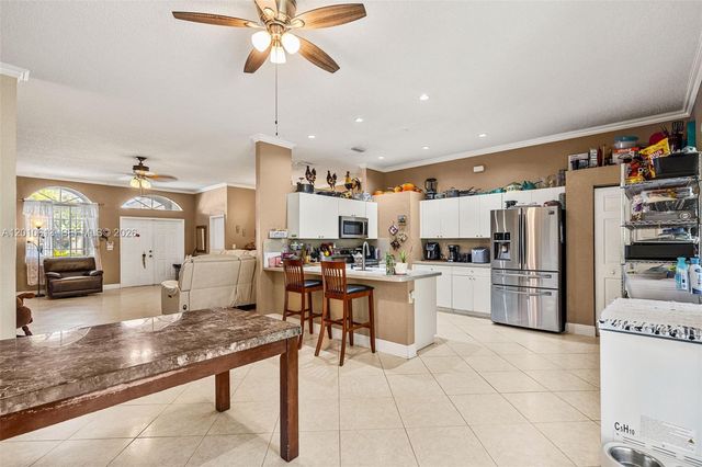 3090 SE 7th Pl, Homestead, FL 33033