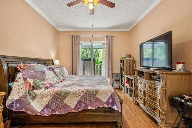 3090 SE 7th Pl, Homestead, FL 33033