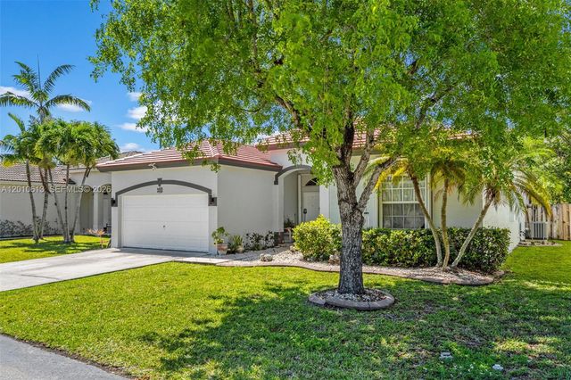 3090 SE 7th Pl, Homestead, FL 33033