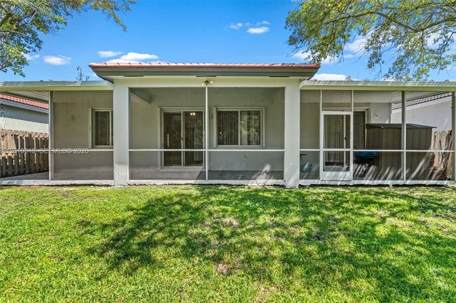3090 SE 7th Pl, Homestead, FL 33033