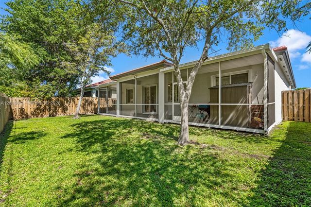 3090 SE 7th Pl, Homestead, FL 33033