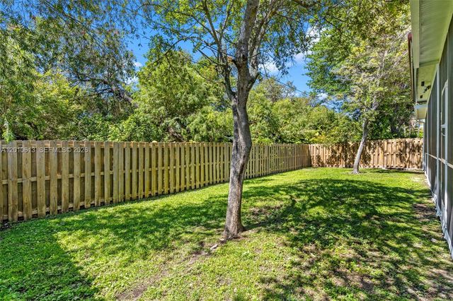 3090 SE 7th Pl, Homestead, FL 33033