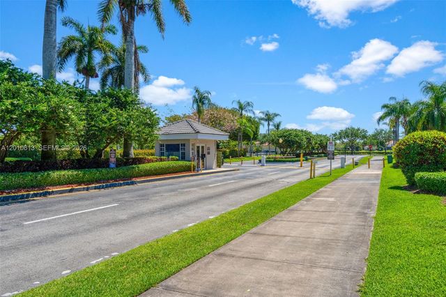 3090 SE 7th Pl, Homestead, FL 33033