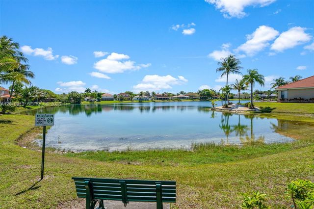 3090 SE 7th Pl, Homestead, FL 33033