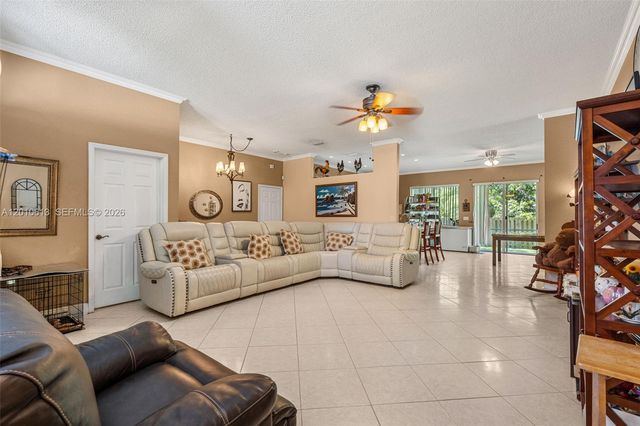 3090 SE 7th Pl, Homestead, FL 33033