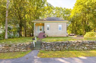 14 Bates Rd, Gardner, MA 01440