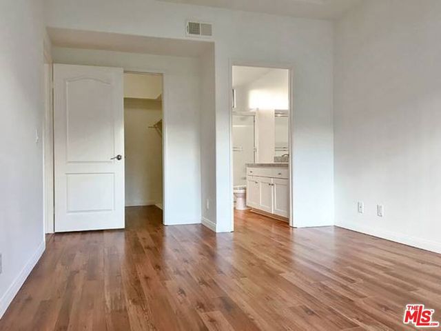 14430 BENEFIT Street 107, Sherman Oaks, CA 91423