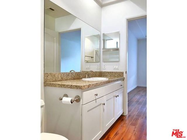 14430 BENEFIT Street 107, Sherman Oaks, CA 91423