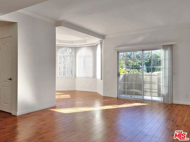 14430 BENEFIT Street 107, Sherman Oaks, CA 91423