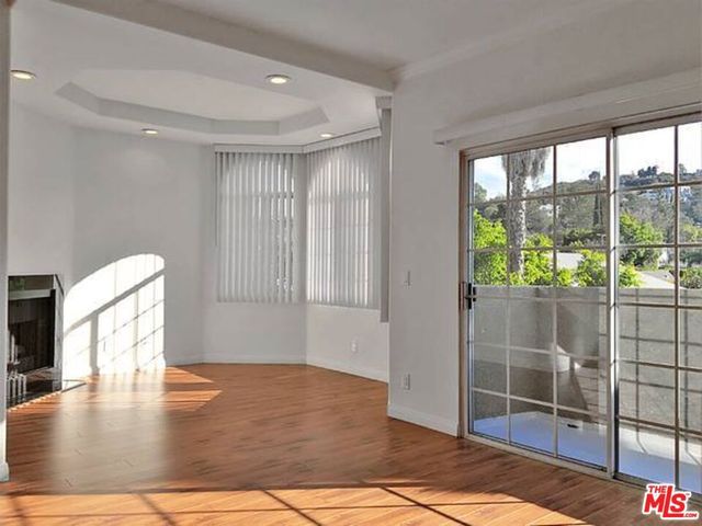 14430 BENEFIT Street 107, Sherman Oaks, CA 91423