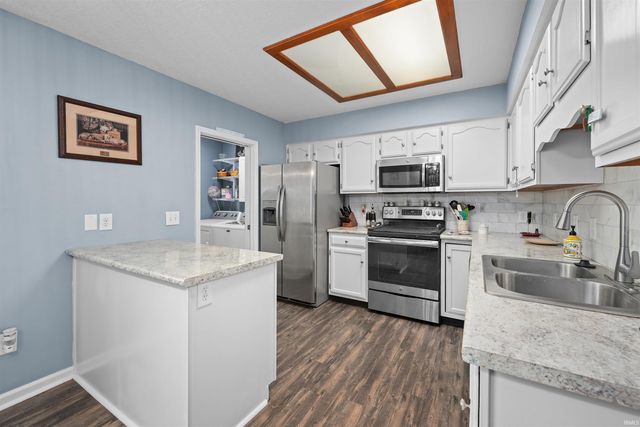 728 PELLSTON Court, Fort Wayne, IN 46825