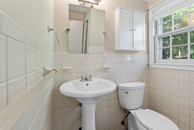 17 Old Wood Road, Framingham, MA 01701