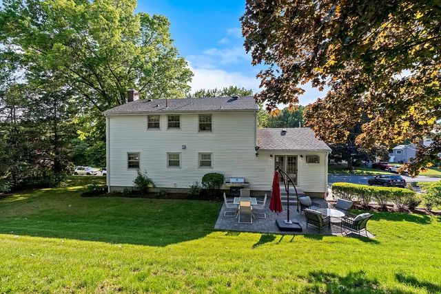 17 Old Wood Road, Framingham, MA 01701