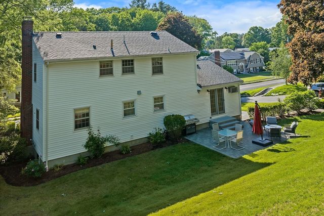 17 Old Wood Road, Framingham, MA 01701