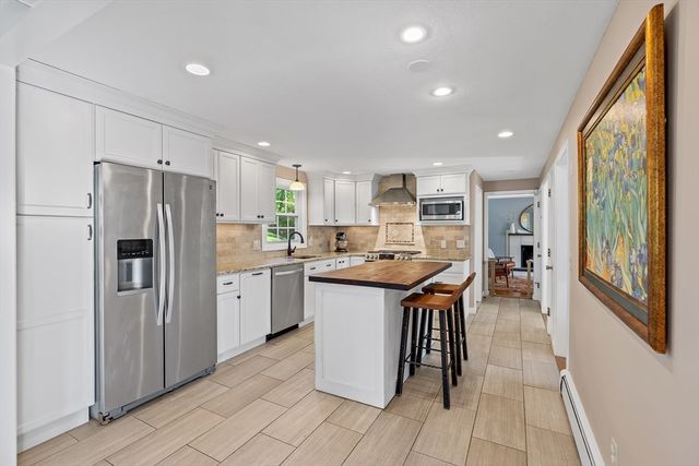 17 Old Wood Road, Framingham, MA 01701
