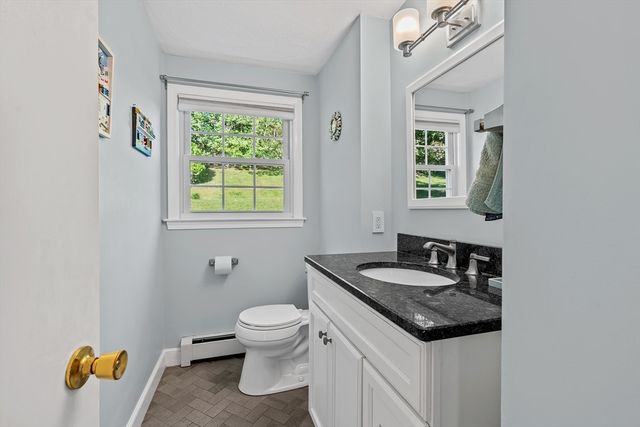 17 Old Wood Road, Framingham, MA 01701