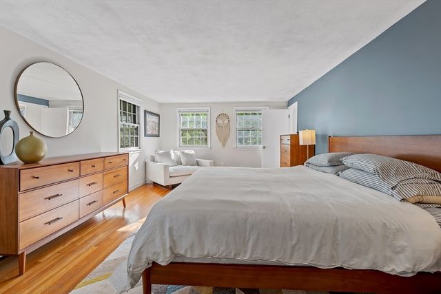 17 Old Wood Road, Framingham, MA 01701