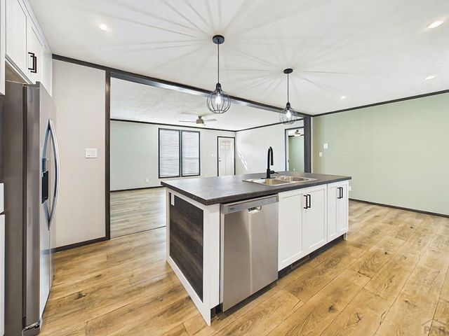273 E Don Dr, Pueblo, CO 81007
