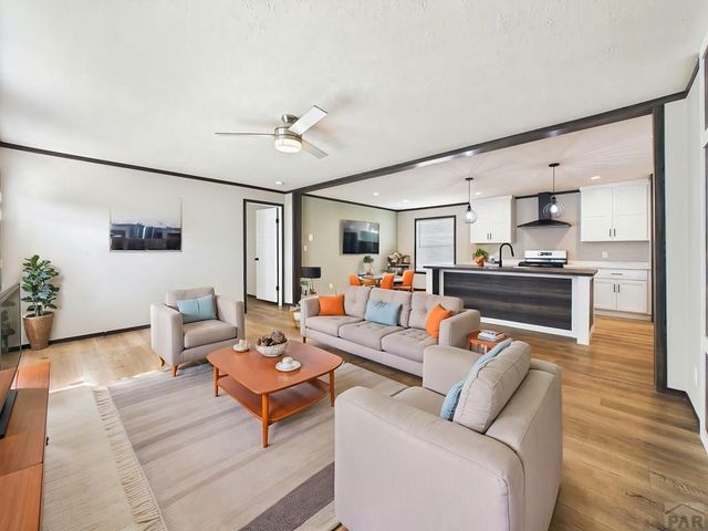 273 E Don Dr, Pueblo, CO 81007