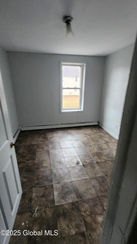 921 Davis Terrace, Schenectady, NY 12303