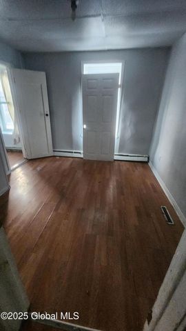 921 Davis Terrace, Schenectady, NY 12303