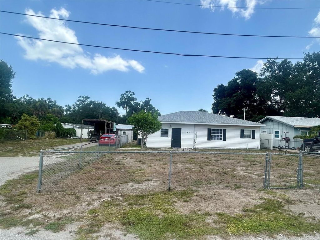 Image 22 of property listing at 2628 45TH AVENUE W, Bradenton, FL 34207