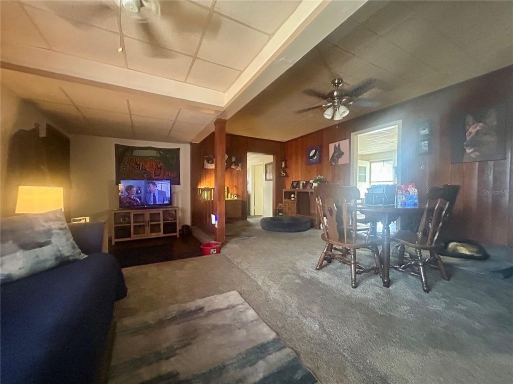 Image 4 of property listing at 2628 45TH AVENUE W, Bradenton, FL 34207