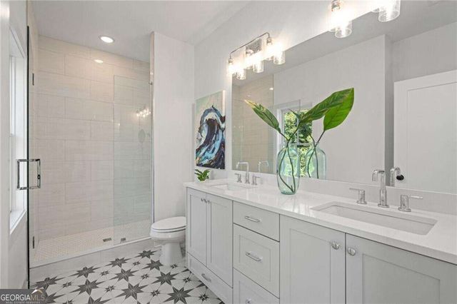 3305 Stillwood Drive, Hapeville, GA 30354