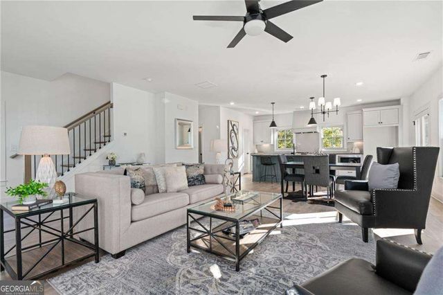 3305 Stillwood Drive, Hapeville, GA 30354