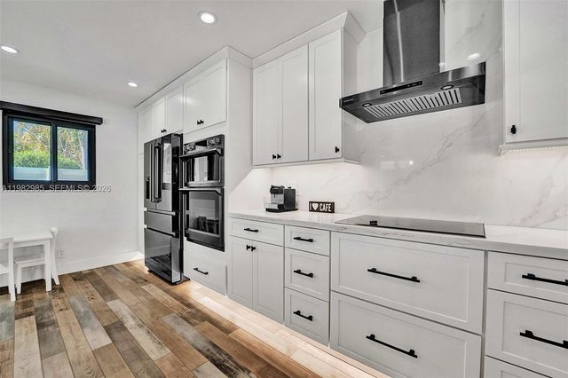 915 NW 7th St, Dania Beach, FL 33004