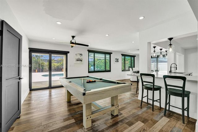 915 NW 7th St, Dania Beach, FL 33004