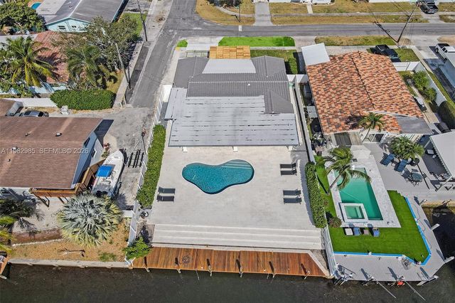 915 NW 7th St, Dania Beach, FL 33004