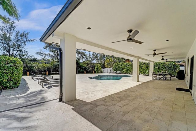 915 NW 7th St, Dania Beach, FL 33004