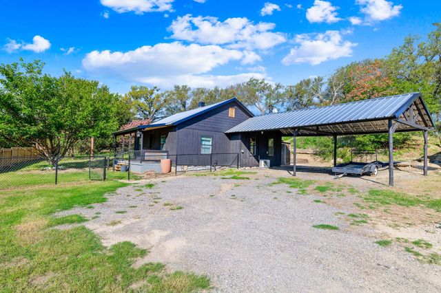 1550 S Stewart Street, Azle, TX 76020