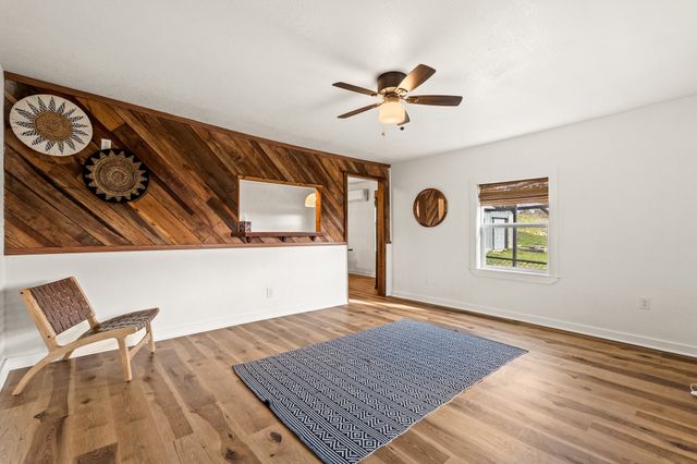 1550 S Stewart Street, Azle, TX 76020