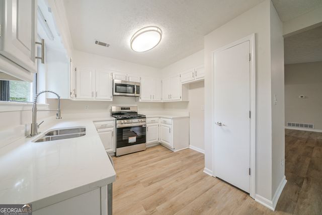 5115 Carole Place SW, Stone Mountain, GA 30087