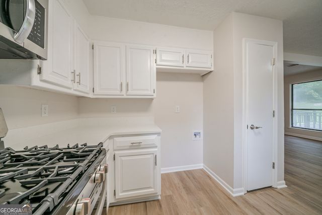 5115 Carole Place SW, Stone Mountain, GA 30087