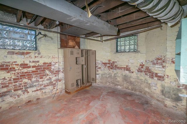 153 Beresford Street, Highland Park, MI 48203