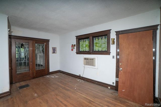 153 Beresford Street, Highland Park, MI 48203