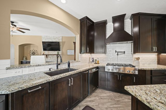 3942 Lake Star Drive, League City, TX 77573