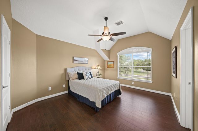 3942 Lake Star Drive, League City, TX 77573