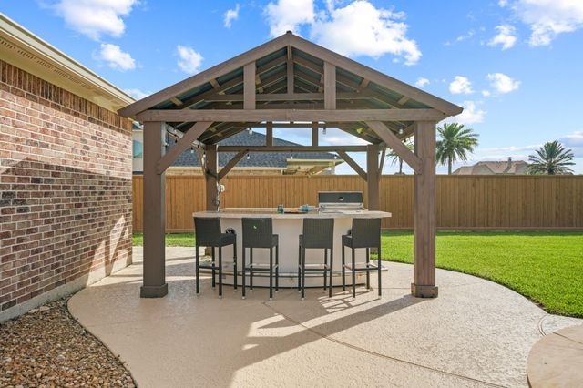 3942 Lake Star Drive, League City, TX 77573