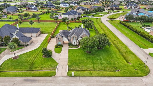 3942 Lake Star Drive, League City, TX 77573