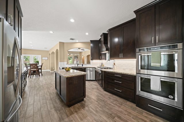 3942 Lake Star Drive, League City, TX 77573