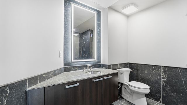 600 12th Ave S Apt 1714, Nashville, TN 37203