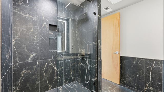 600 12th Ave S Apt 1714, Nashville, TN 37203