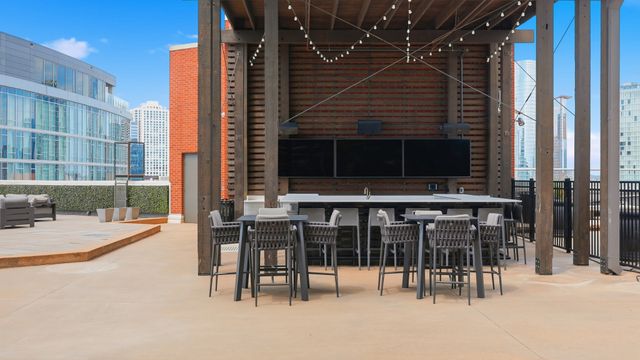 600 12th Ave S Apt 1714, Nashville, TN 37203