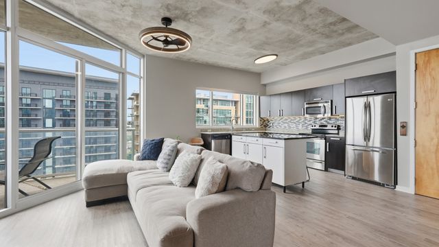 600 12th Ave S Apt 1714, Nashville, TN 37203