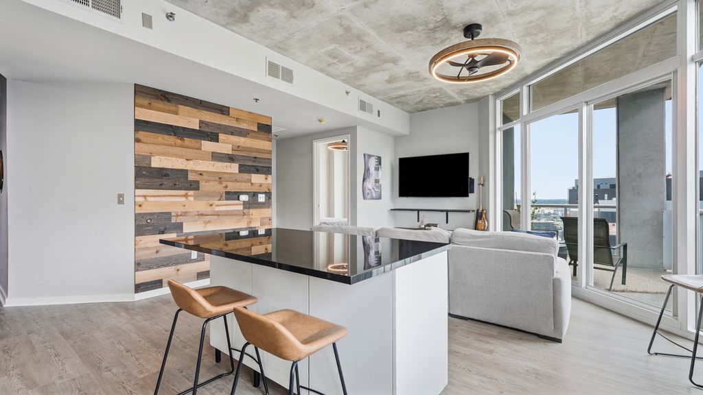600 12th Ave S Apt 1714, Nashville, TN 37203