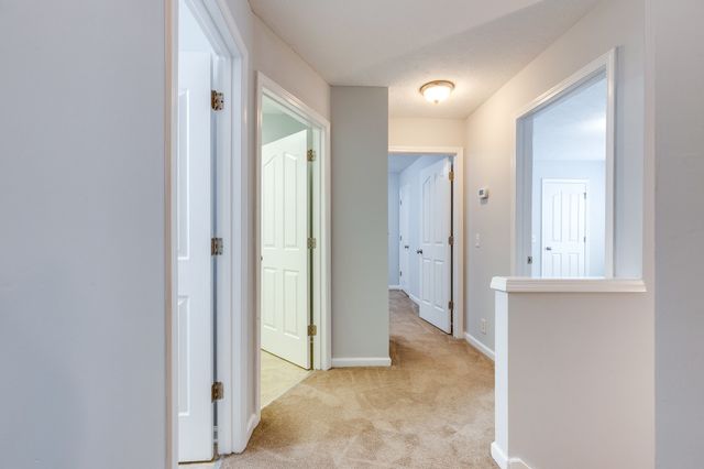 1033 Cheryl Ln, La Vergne, TN 37086